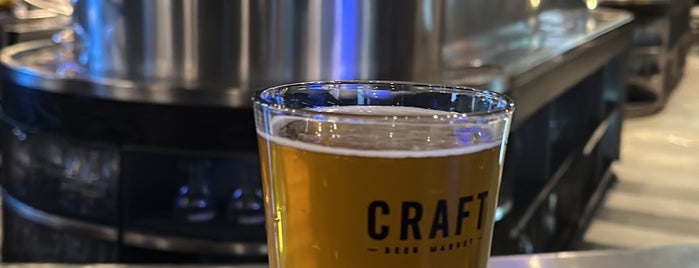 CRAFT Beer Market Toronto is one of สถานที่ที่ Mark ถูกใจ.