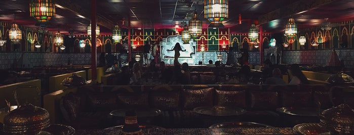 Casablanca Moroccan Restaurant is one of สถานที่ที่ Kevin ถูกใจ.