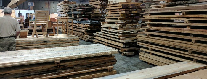 Collector Specialty Woods is one of Tempat yang Disukai Sheena.