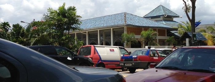 Masjid As-Syakirin is one of Masjid & Surau #5.