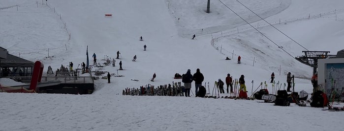 Kitzsteinhorn is one of Bucket List Skiing.