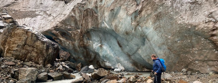 Tchalaadi Glacier | ჭალაადის მყინვარი is one of Locais salvos de Galina.