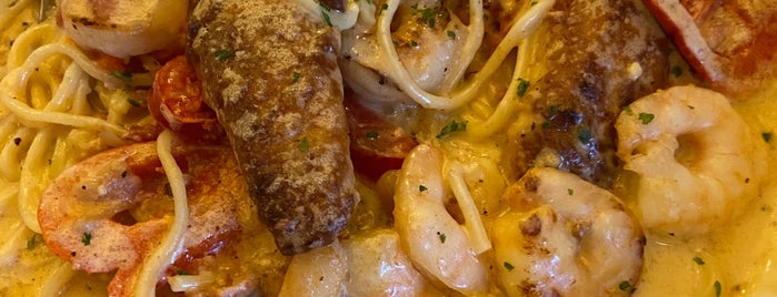 Olive Garden is one of The 15 Best Italian Restaurants in Columbus.