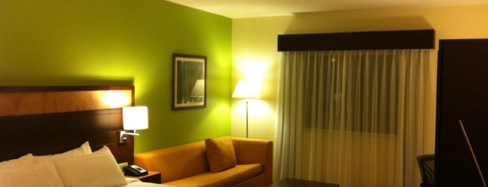 Courtyard by Marriott San José Airport Alajuela is one of Elida’s Liked Places.