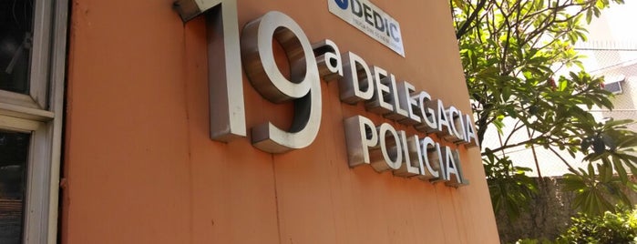 19ª Delegacia de Polícia Civil is one of Delegacias de Polícia RJ.