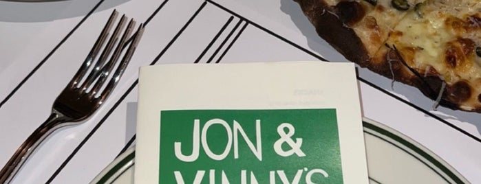 Jon & Vinny's is one of بيتزا +ايطالي.
