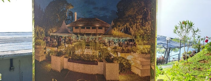 David Brown's Restaurant & Tea Terraces is one of Kuliner Penang.