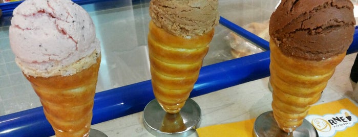 Corner Agepan & Soft Cream is one of Makan @ PJ/Subang (Petaling) #7.