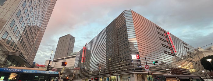 横浜駅西口 is one of 交通機関.