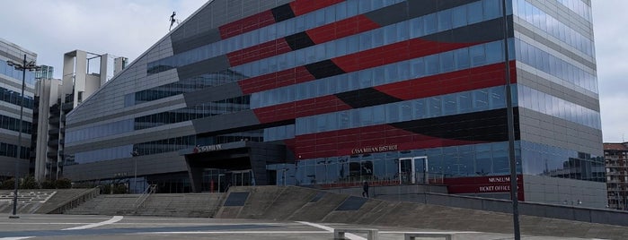 Casa Milan is one of Lombardia.