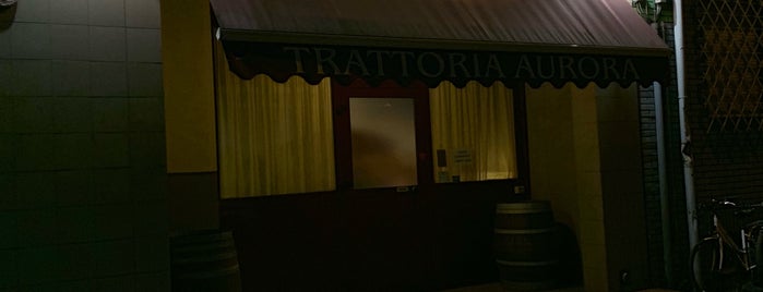 Trattoria Aurora is one of สถานที่ที่ Mike ถูกใจ.