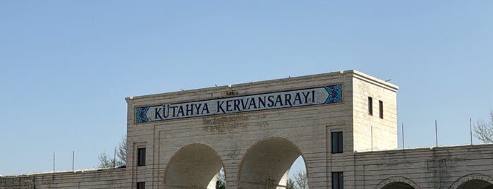 Kütahya Kervansarayı - Çiniciler Çarşısı is one of Yol üzeri.