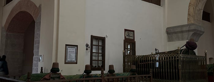 Sultan Divani Mevlevihane Müzesi is one of Tarihi Yerler-Müzeler.