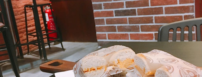 Bagels Alley is one of HK: HK Island to-try.