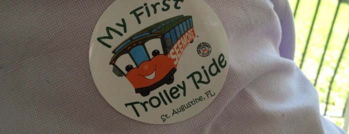 Old Town Trolley Tours St Augustine is one of สถานที่ที่ Jeff ถูกใจ.
