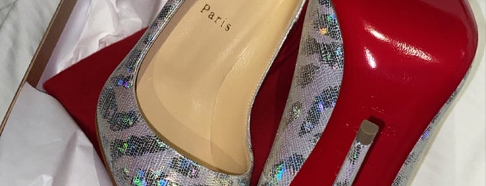 Christian Louboutin is one of Fabioさんのお気に入りスポット.