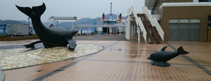 有川港ターミナル is one of Locais curtidos por Shigeo.