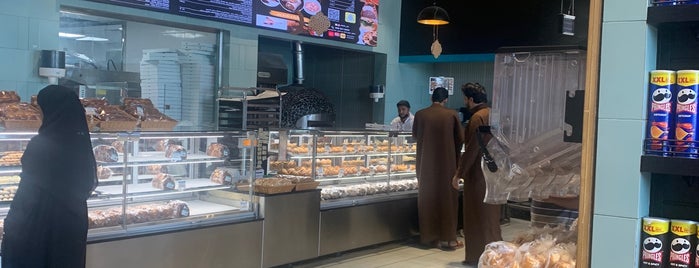 Zoor is one of Bakeries and pastries🥐.