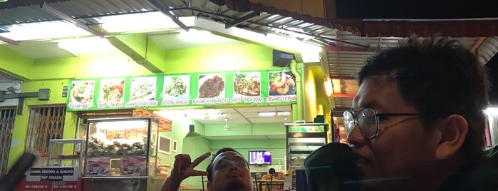 Restoran Sri Jumaat is one of Makan @Shah Alam/Klang #7.