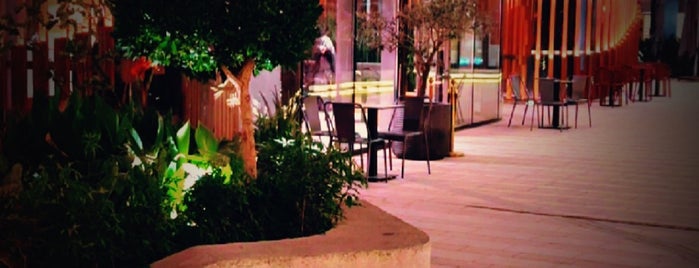 Mid Town is one of Riyadh Outdoors.