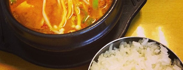 Dal In Korean Restaurant is one of Posti che sono piaciuti a Mark.