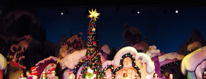 Grinchmas is one of สถานที่ที่ Jeanine ถูกใจ.