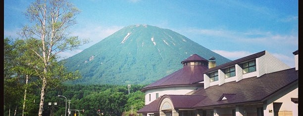 京極温泉 is one of Tempat yang Disukai norikof.