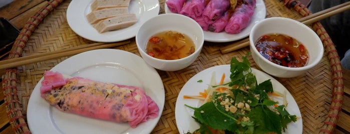 Bánh Cuốn Bà Hanh is one of Hanoi.