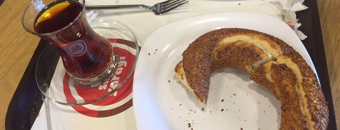 Simit Sarayı is one of Kuzgunさんのお気に入りスポット.