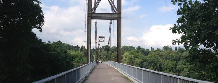 Пішохідний міст / Walking bridge is one of Orte, die Emil gefallen.