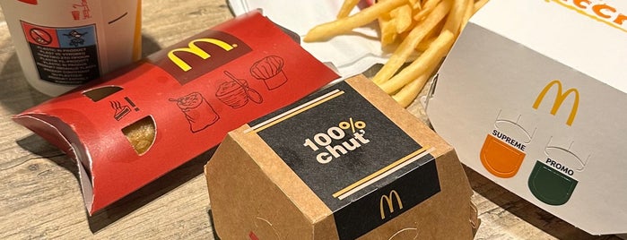 McDonald's & McCafé is one of Free WiFi.