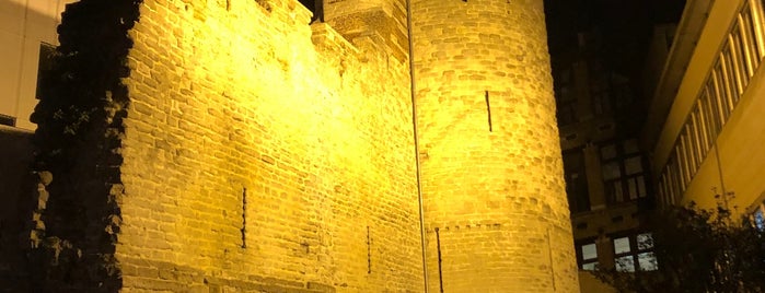 Torre Anneessens is one of Historic Sites of Brussels.