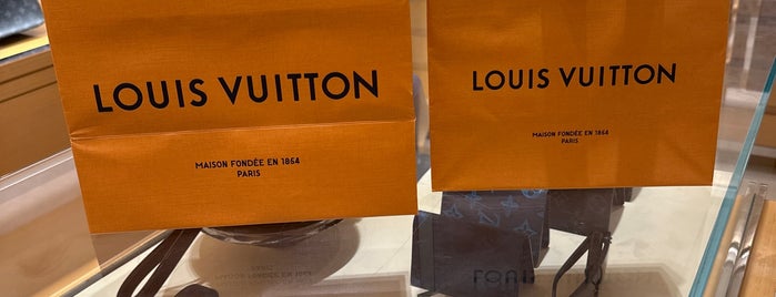 Louis Vuitton is one of Londra.