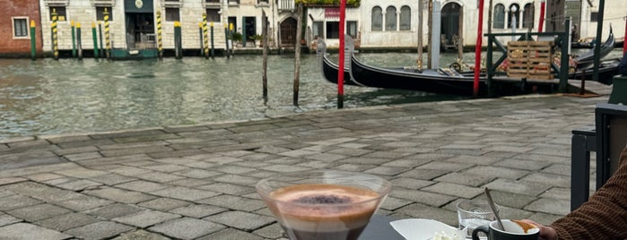 Caffè Vergnano Venezia Rialto is one of Венеция Обед.