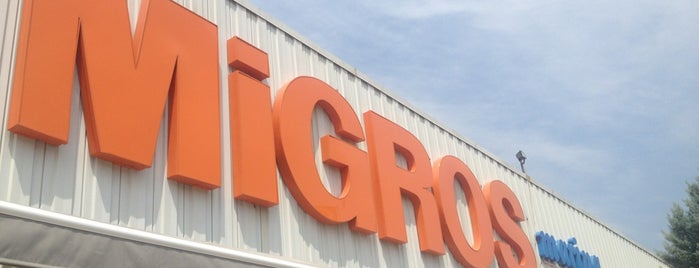 Migros is one of Lugares favoritos de Pinar.