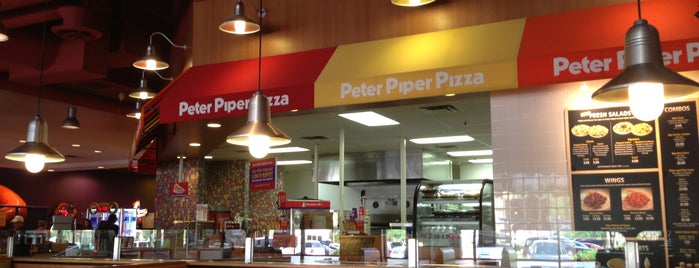 Peter Piper Pizza is one of Lieux qui ont plu à Jason.
