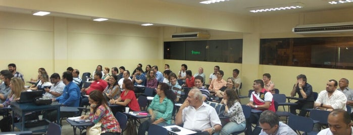 FEAPA - Faculdade de Estudos Avançados do Pará is one of Kelvinさんのお気に入りスポット.