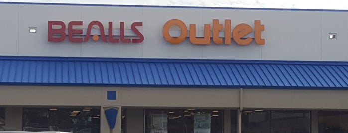 Beall's Outlet is one of Locais curtidos por Luciana.