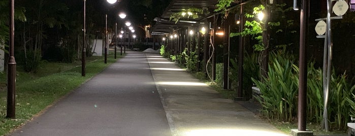 Siglap Linear Park is one of Ianさんのお気に入りスポット.