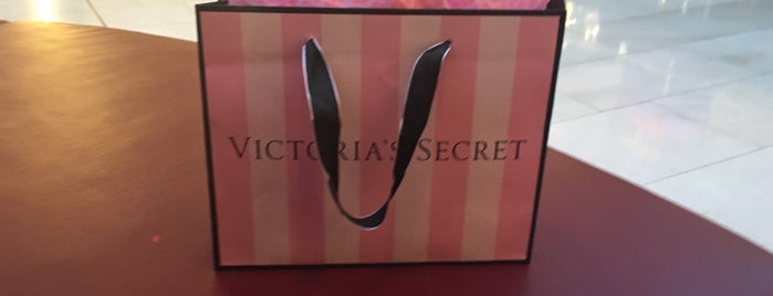 Victoria's Secret is one of Daisyさんのお気に入りスポット.