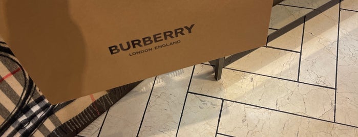 Burberry is one of Manchester 🇬🇧.
