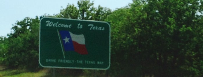 Oklahoma / Texas State Line is one of Tempat yang Disukai Josh.