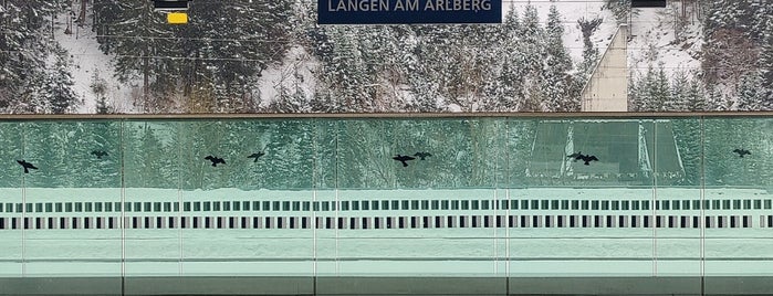 Bahnhof Langen am Arlberg is one of Bahn.