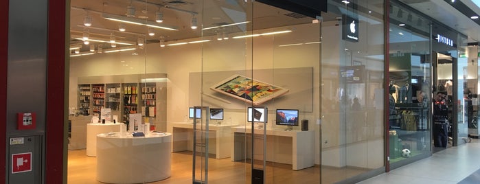 iDream Apple Premium Reseller is one of Apple places in CK.