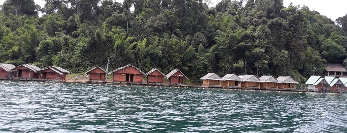 Khao Sok Lake Floating Bungalows is one of Анжи ⛔'s Saved Places.