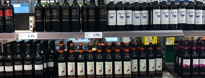 Lidl is one of Kefalonia.