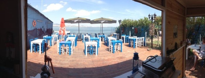 Deniz Cafe is one of สถานที่ที่บันทึกไว้ของ Hilal.