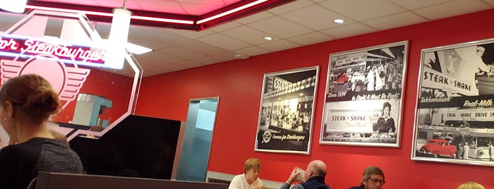 Steak 'n Shake is one of To try in Edwardsville.