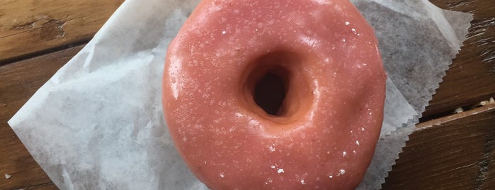 Dun-Well Doughnuts is one of 11 Howard + Foursquare Guide to Fall in NYC.