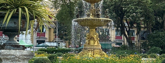 Saranrom Park is one of Lugares favoritos de Lisa.